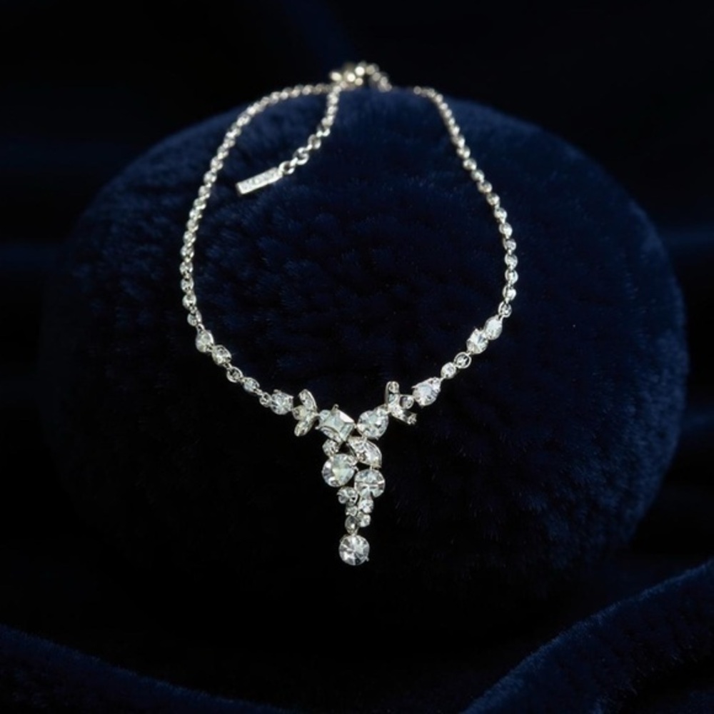 Napier Necklace, Silver Tone Chain ⛓️‍💥, Y drop Design, Signed 💎🩶